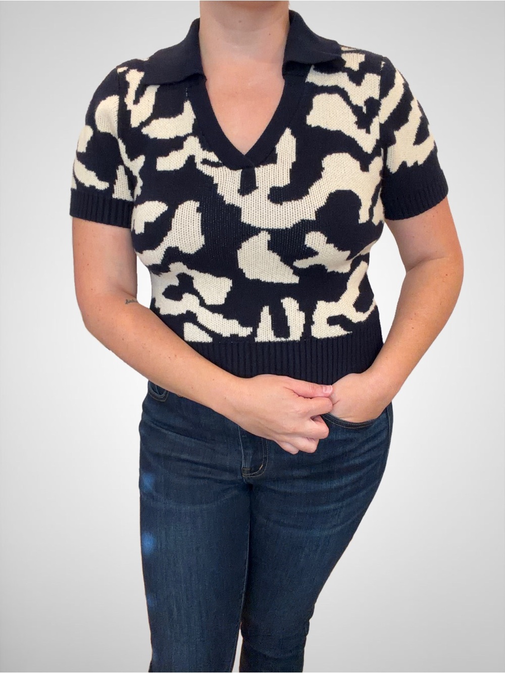 Cider Navy & Cream Short-Sleeve V-Neck Polo Sweater, Large